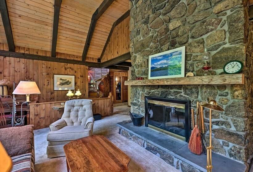 Thirteenth Lake Chalet W/deck, Walk To Water!