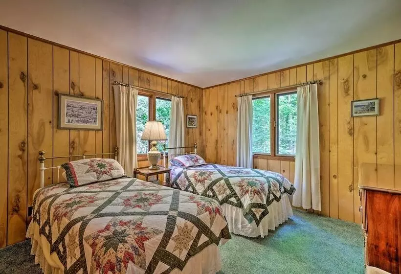 Thirteenth Lake Chalet W/deck, Walk To Water!