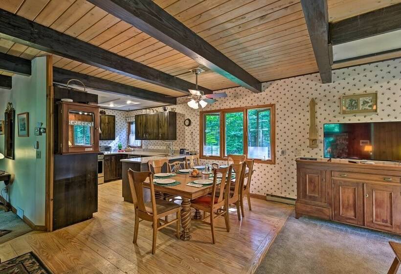 Thirteenth Lake Chalet W/deck, Walk To Water!