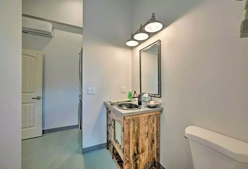 Unique Cornville Retreat W/ Game Room & Deck!