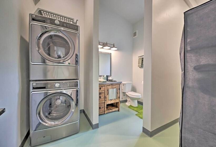 Unique Cornville Retreat W/ Game Room & Deck!