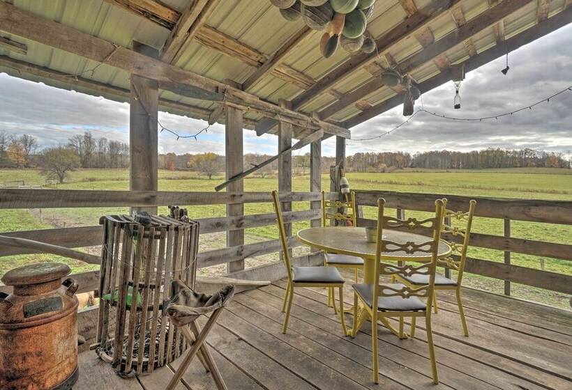 Vintage Farmhouse ~ 2 1/2 Mi To Mount Pleasant Ski