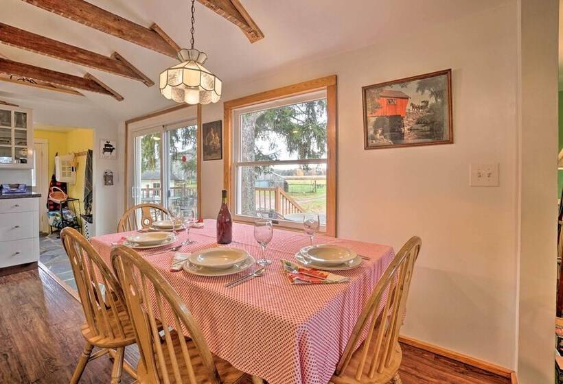 Vintage Farmhouse ~ 2 1/2 Mi To Mount Pleasant Ski