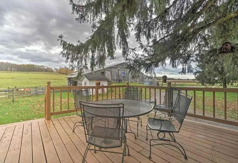 Vintage Farmhouse ~ 2 1/2 Mi To Mount Pleasant Ski