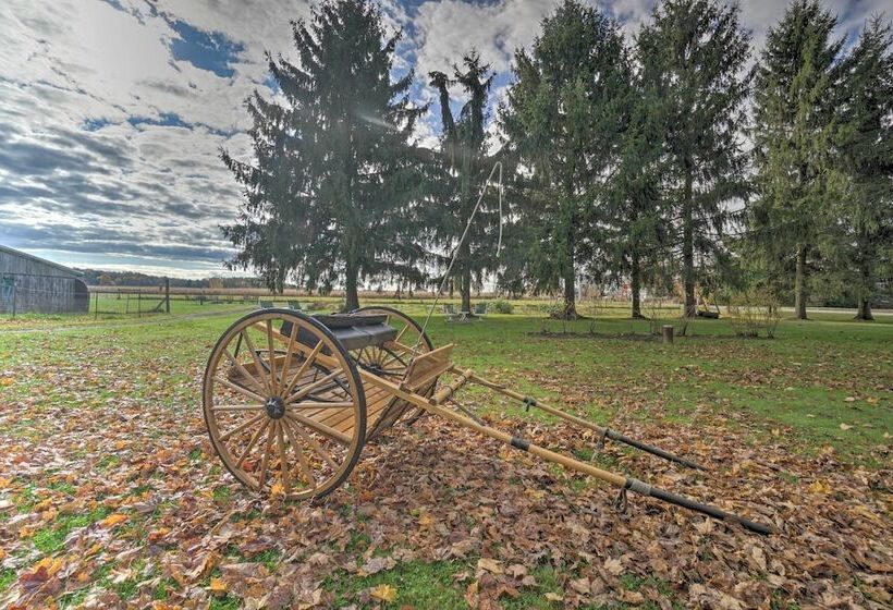 Vintage Farmhouse ~ 2 1/2 Mi To Mount Pleasant Ski