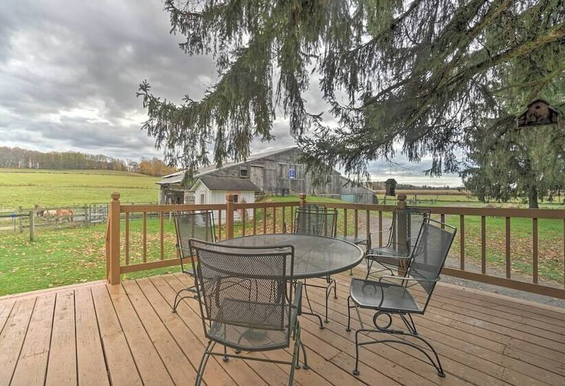 Vintage Farmhouse ~ 2 1/2 Mi To Mount Pleasant Ski