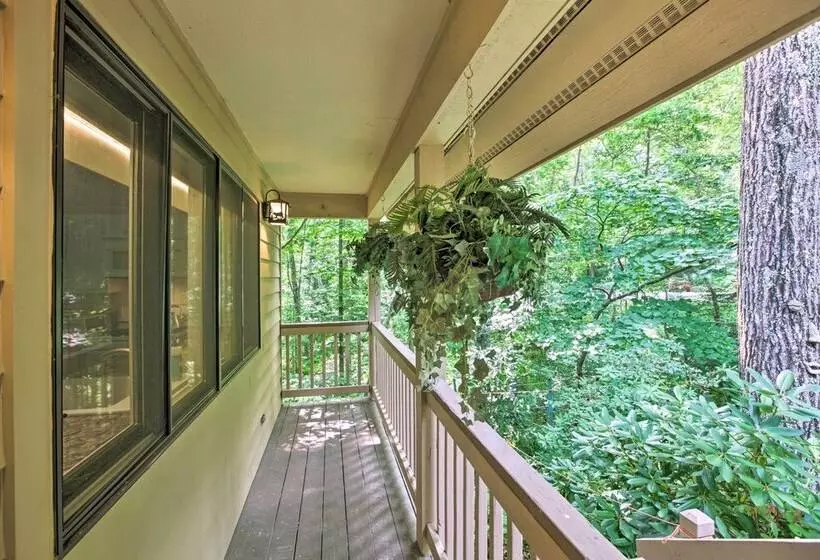 Wintergreen Resort Home W/ 2 Decks + Ski Access!