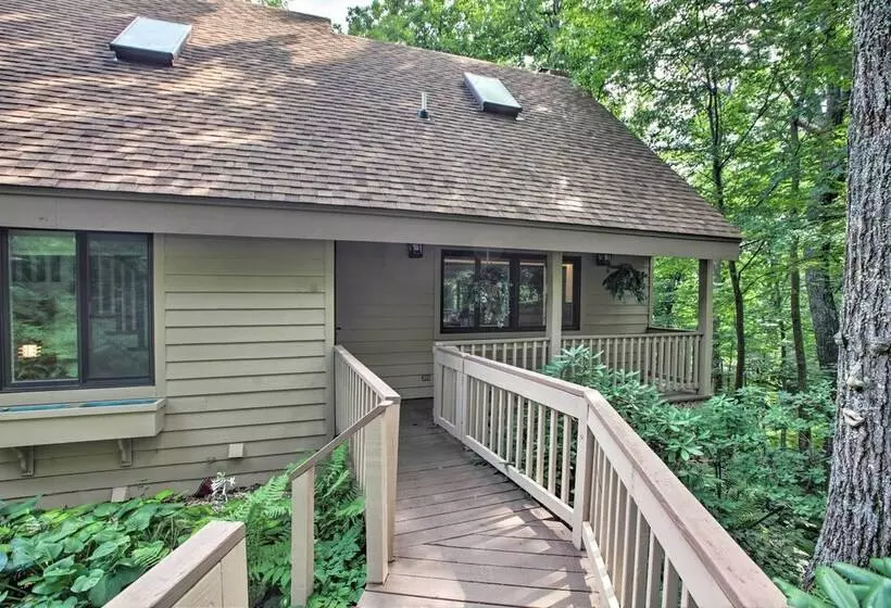 Wintergreen Resort Home W/ 2 Decks + Ski Access!