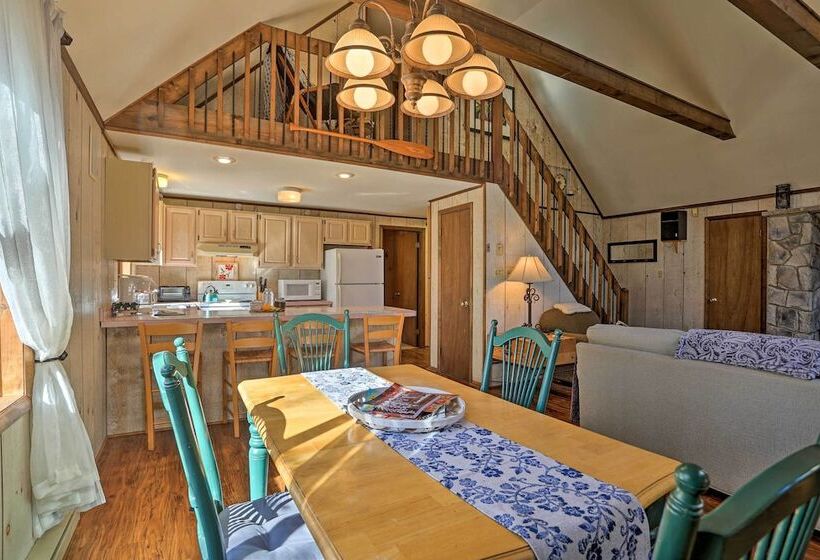 1 Mi To Arrowhead Lake: Pocono Home W/ Fire Pit