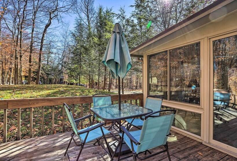 1 Mi To Arrowhead Lake: Pocono Home W/ Fire Pit