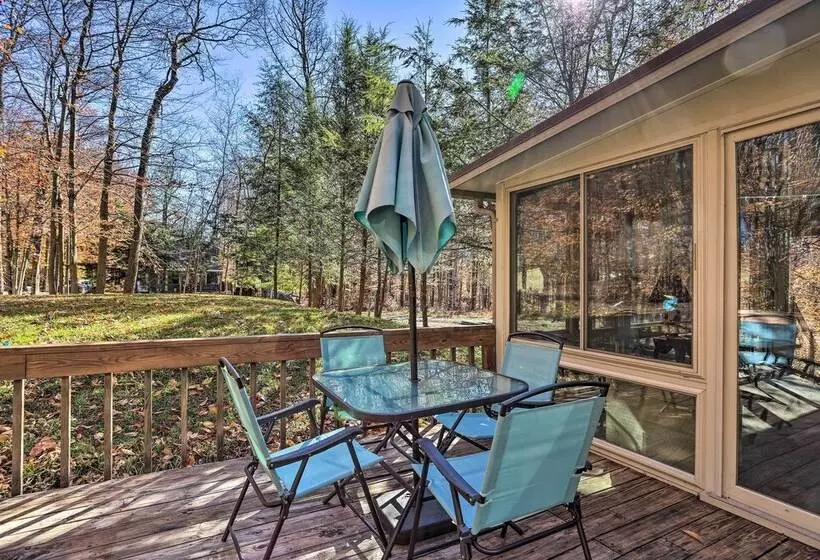 1 Mi To Arrowhead Lake: Pocono Home W/ Fire Pit