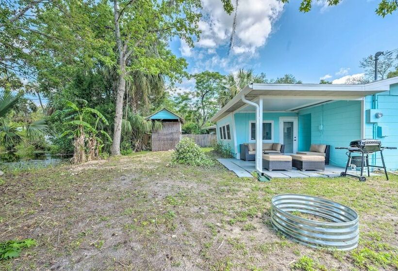 Bright Crystal River Home, Walk To Boat Ramp!