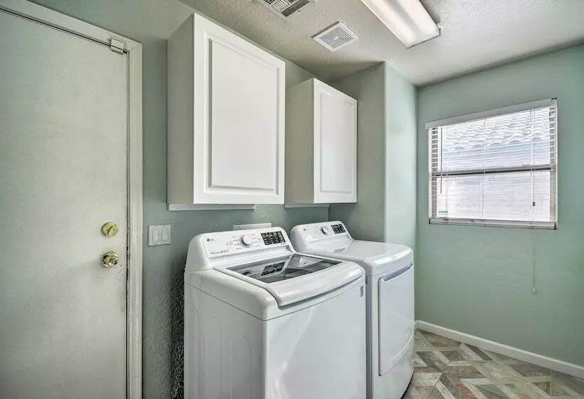 Bright Surprise Home W/ Pool, Near Spring Training