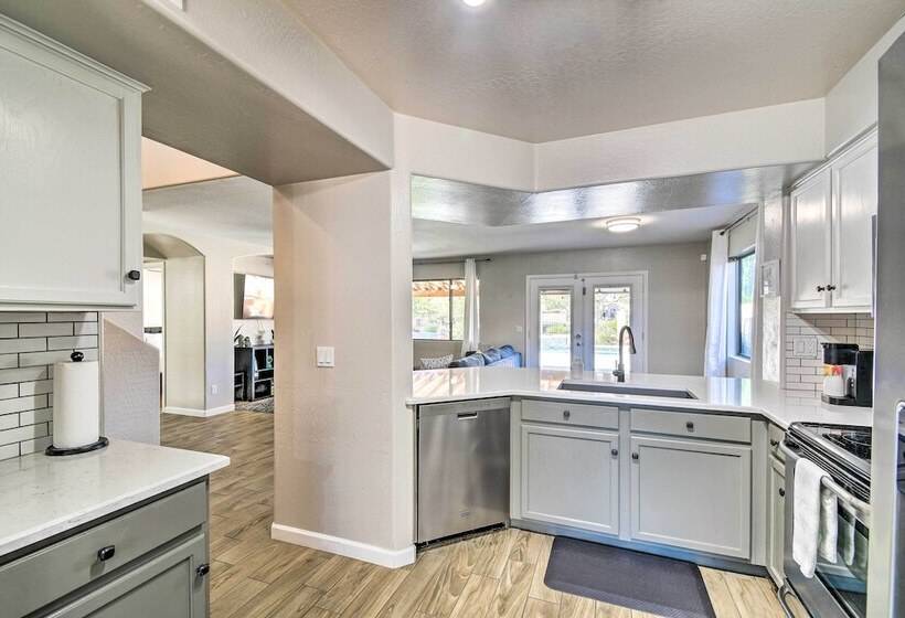 Bright Surprise Home W/ Pool, Near Spring Training