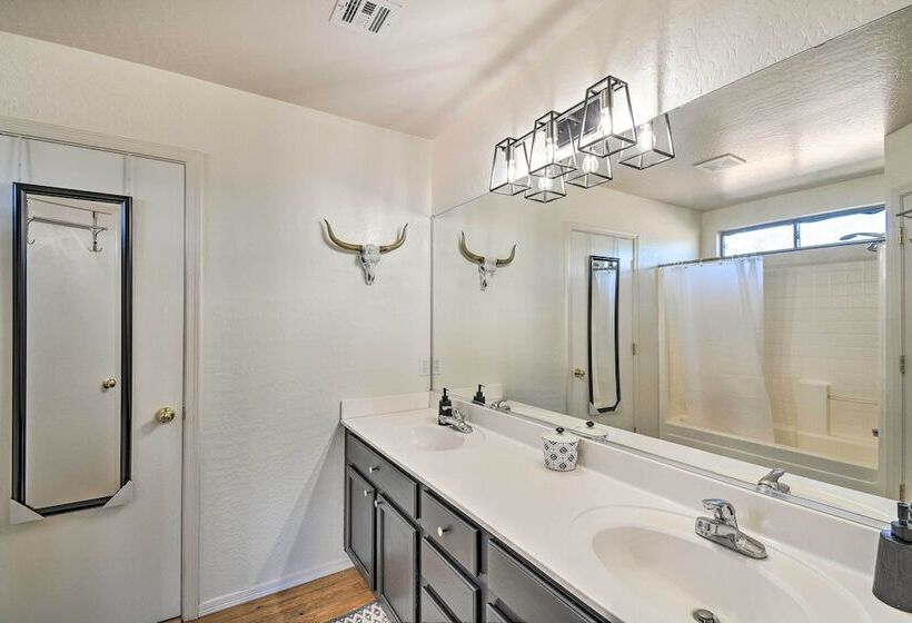 Bright Surprise Home W/ Pool, Near Spring Training