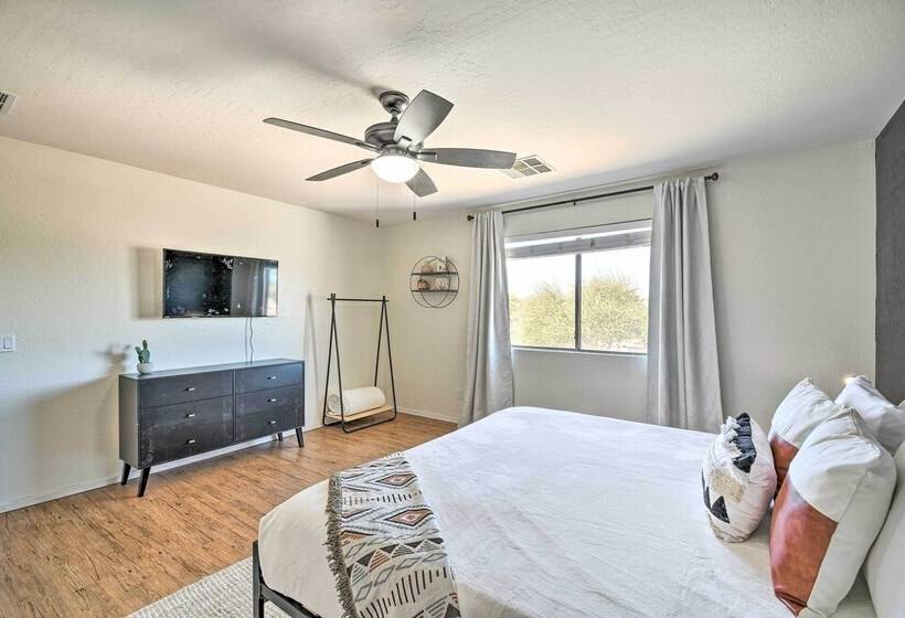 Bright Surprise Home W/ Pool, Near Spring Training