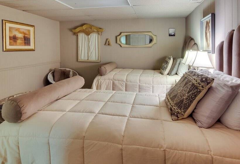 Cabin In Lake Lure; Near Chimney Rock & Asheville!