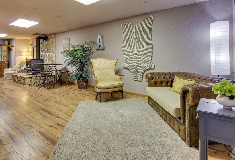 Cabin In Lake Lure; Near Chimney Rock & Asheville!