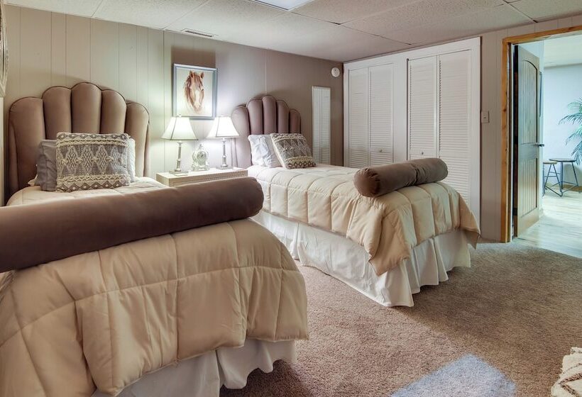 Cabin In Lake Lure; Near Chimney Rock & Asheville!