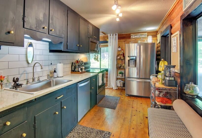 Cabin In Lake Lure; Near Chimney Rock & Asheville!