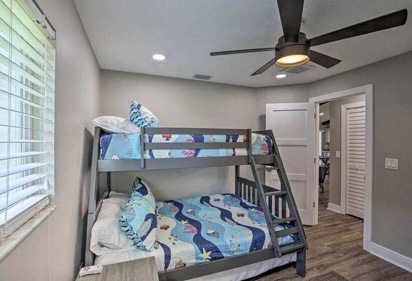 Canal Front Cape Coral Home: Pool & Patio