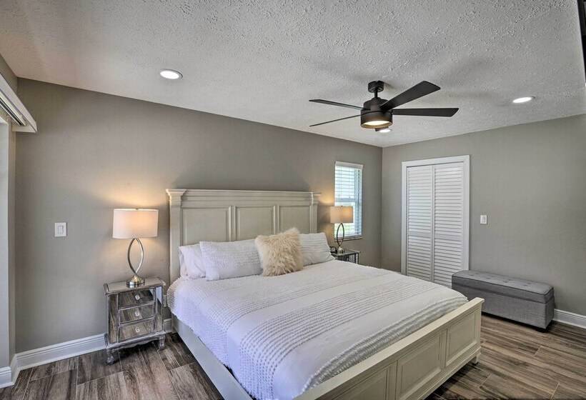 Canal Front Cape Coral Home: Pool & Patio