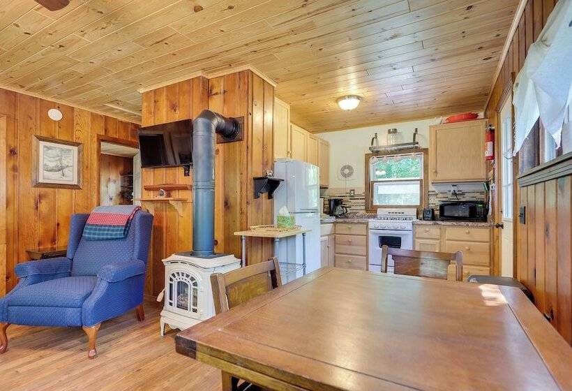 Charlevoix Cabin W/ Patio & Grill Steps To Lake!