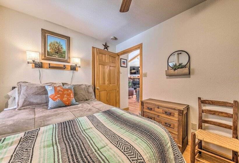 Charming  Coppertop  Cloudcroft Cabin: 3 Mi To Ski