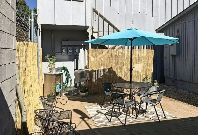 Charming Home 1 Mi To Yellowstone National Park!