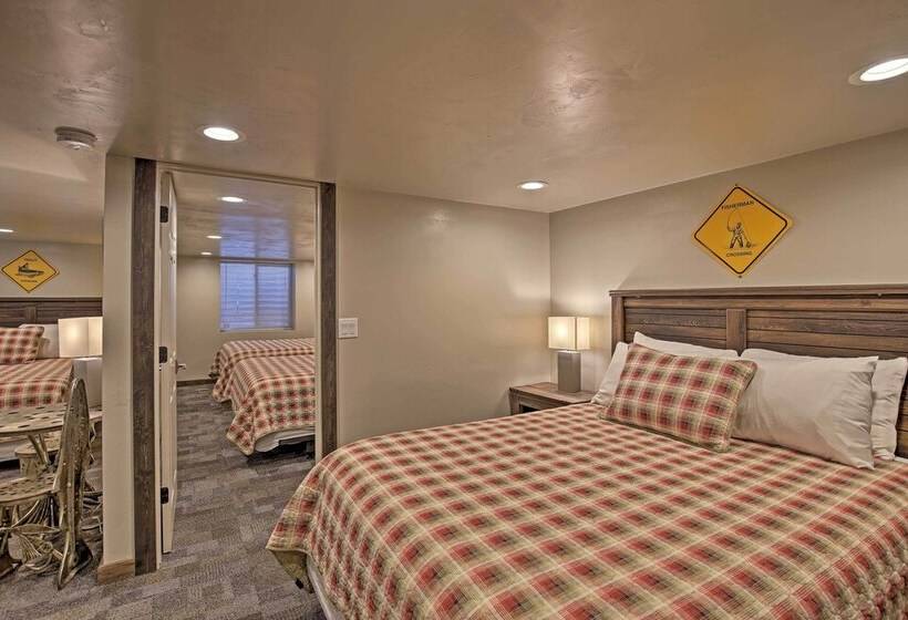 Charming Home   1 Mi To Yellowstone National Park!