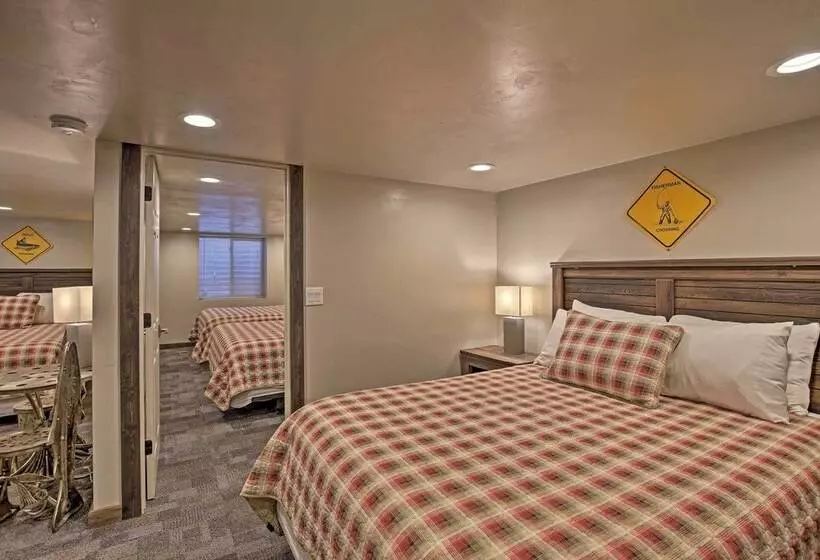 Charming Home 1 Mi To Yellowstone National Park!