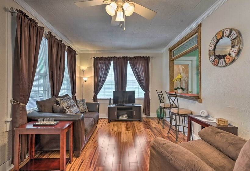 Cozy Gulfport Home: Walk To Beach, Marina & Casino