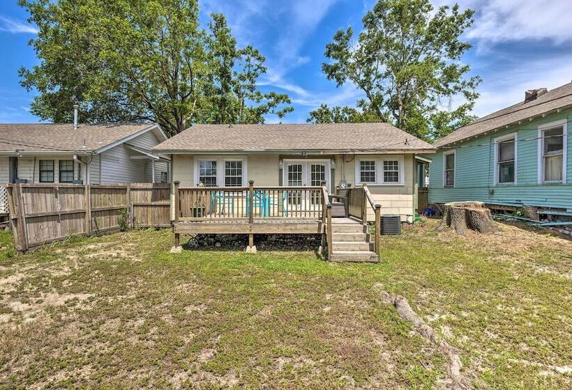 Cozy Gulfport Home: Walk To Beach, Marina & Casino