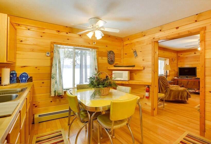 Cozy Interlochen Cabin W/ Dock: 1 Mi To Green Lake