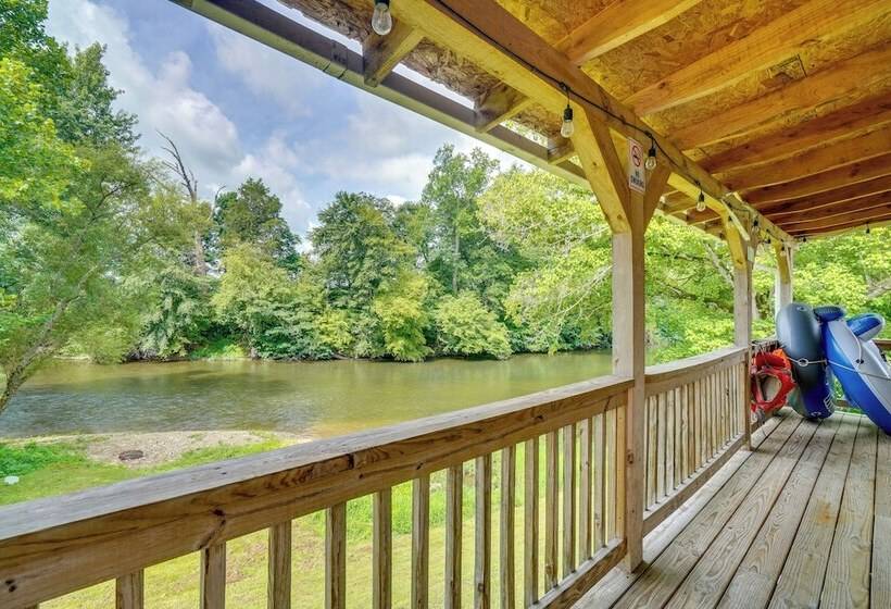 Riverfront Cabin Near Smoky Mountain National Park