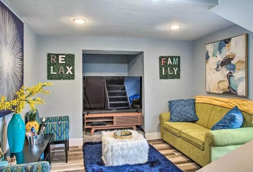 Cozy Pet Friendly Coeur D Alene Lake Cottage!