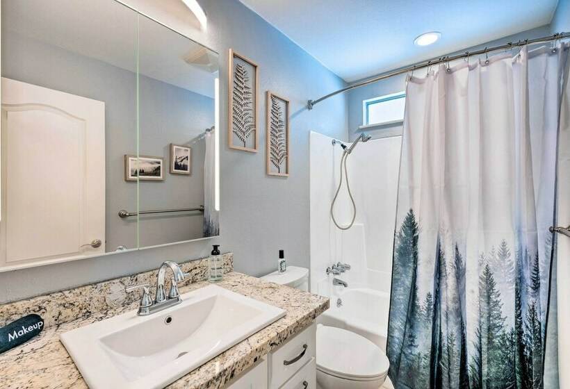 Dog Friendly Arnold Home, 2 Mi To Lake!