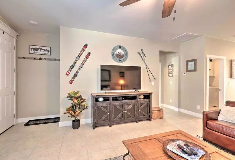 Flagstaff Family Hideaway W/ Guest House!