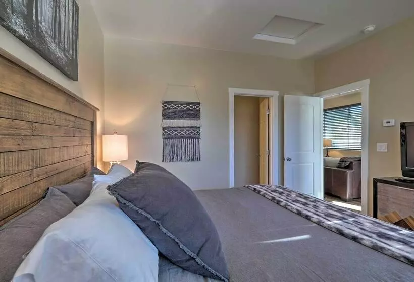 Flagstaff Family Hideaway W/ Guest House!