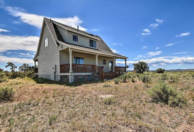 Williams Grand Canyon Escape: Stargaze & Hike!