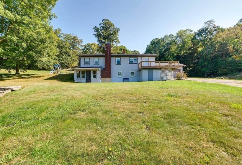 Hidden Hollow  Family Home In Amish Country!