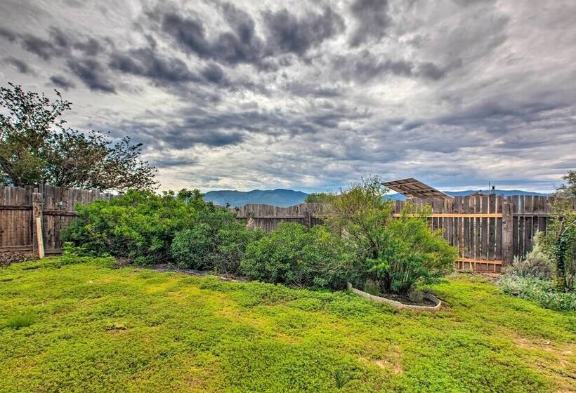 House On 1 1/2 Acres   30 Mins To Taos Ski Valley!