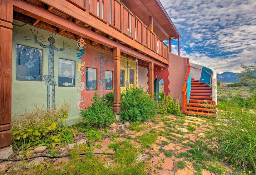 House On 1 1/2 Acres   30 Mins To Taos Ski Valley!