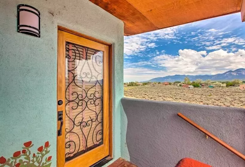 House On 1 1/2 Acres   30 Mins To Taos Ski Valley!