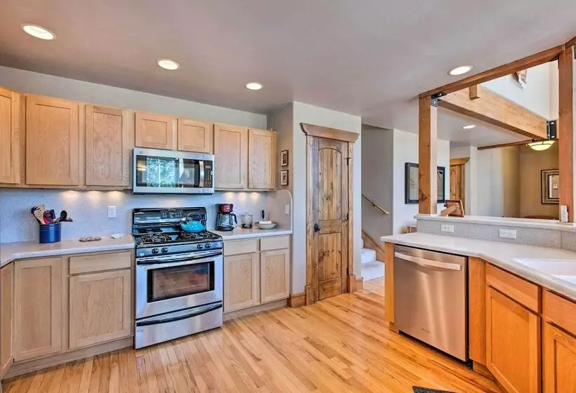 Spacious Angel Fire Home W/ Deck & Resort Perks!