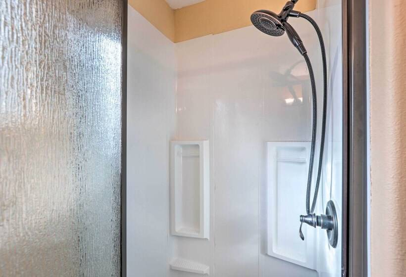 Lake Loon Hillside Cottage W/ Private Deck!