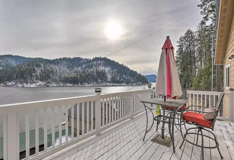 Lake Loon  Hillside  Cottage W/ Private Deck!
