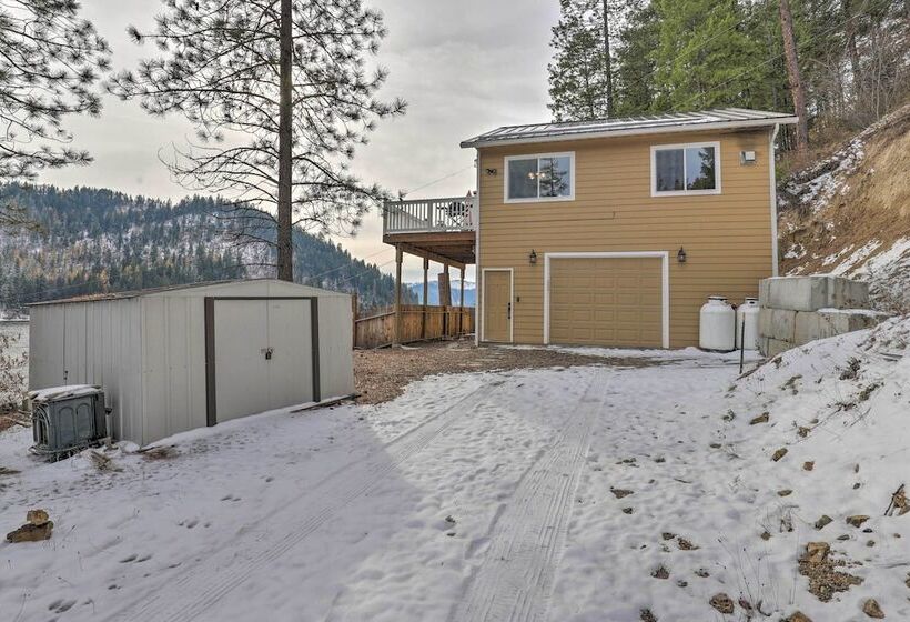 Lake Loon Hillside Cottage W/ Private Deck!