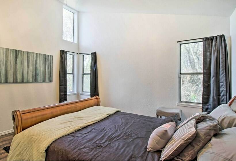 Lake View Home W/ Grill: Hike, Boat, Relax!