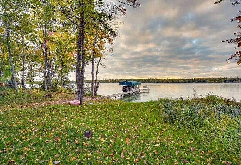 Lakefront Wisconsin Cabin With Boat Dock!